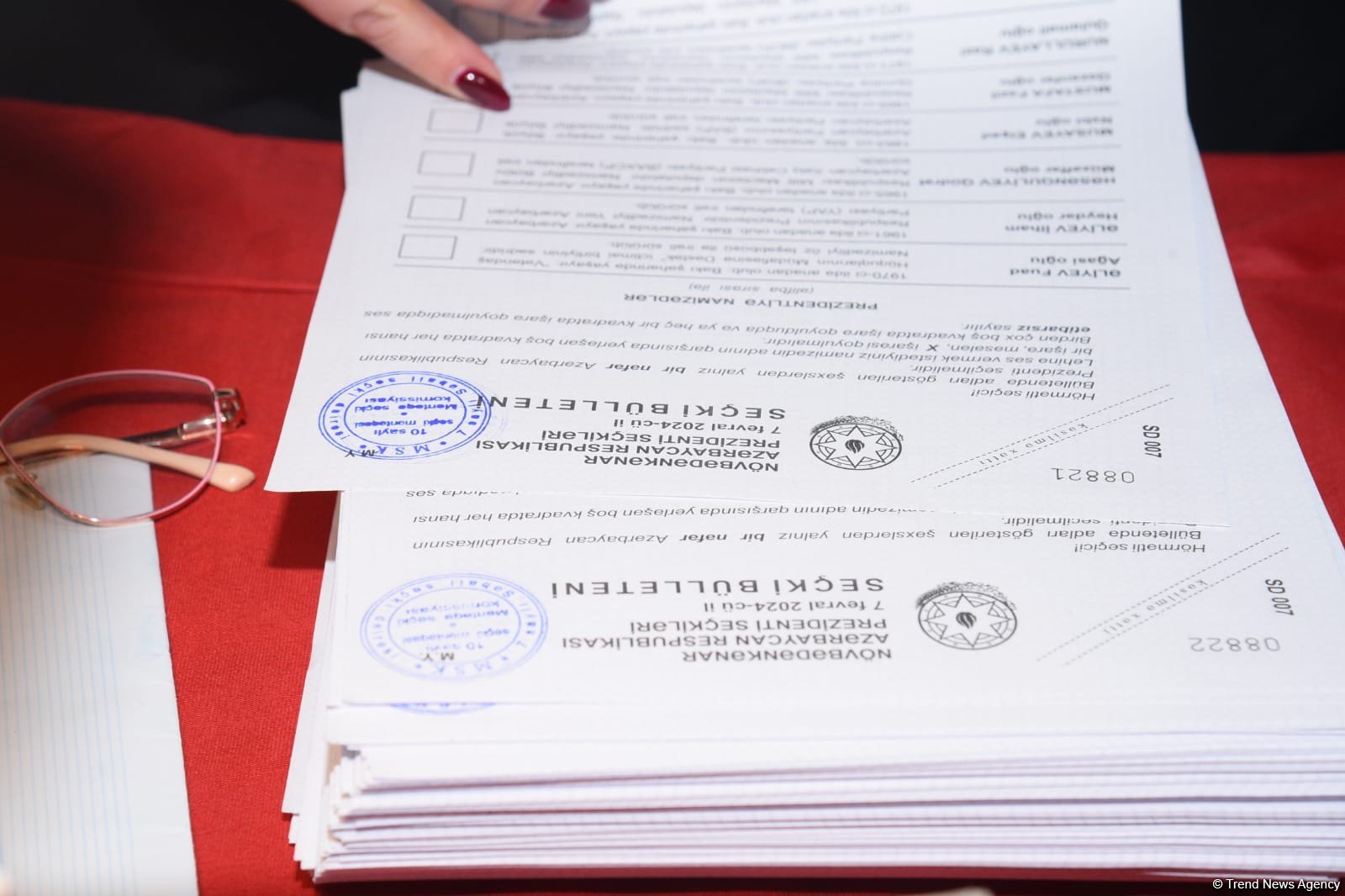 Наблюдается наплыв избирателей на участках, созданных в школе №132-134 в Баку (ФОТО/ВИДЕО)