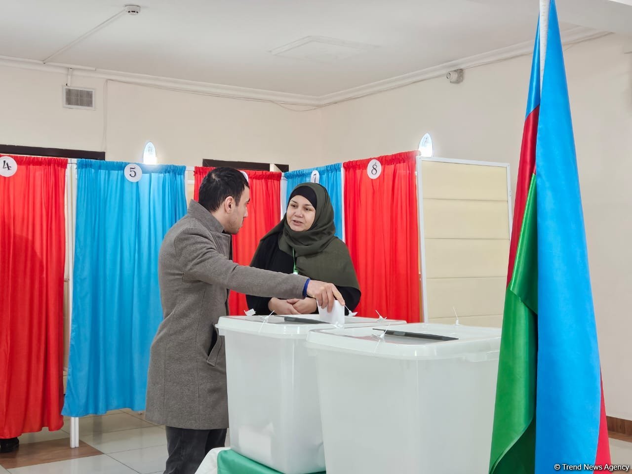 В Сабунчинском районе Баку активно проходит голосование на президентских выборах (ФОТО)