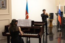 Музыкальный мир молодых талантов Кенуль Гусейновой - увлекательное путешествие  (ФОТО)