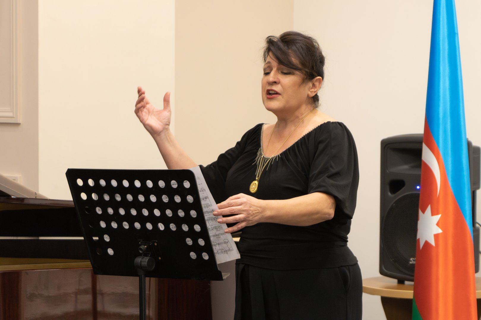 Музыкальный мир молодых талантов Кенуль Гусейновой - увлекательное путешествие  (ФОТО)