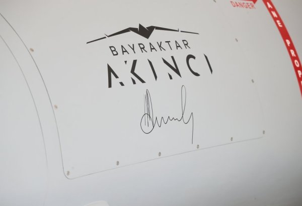 Сельчук Байрактар поделился публикацией в связи с открытием ангара для БПЛА "Akıncı" в Азербайджане (ФОТО)