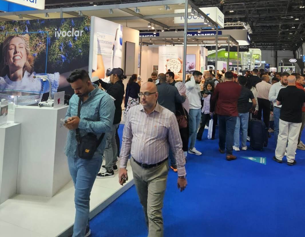 Более пятидесяти азербайджанских стоматологов принимают участие в AEEDC Dubai 2024 (ФОТО)