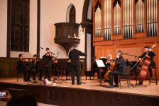 Искренне и проникновенно – концерт молодого скрипача в Баку (ФОТО)