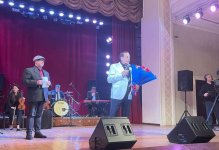 Мубариз Тагиев выступил с концертом вместе со своими друзьями (ФОТО)