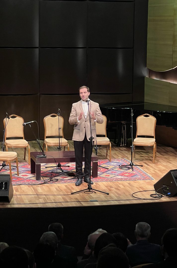 Эльхан Музаффаров представил редко исполняемые композиции мугама (ФОТО)