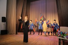 Заслуженная артистка Азербайджана Кенуль Керимова встретилась с поклонниками (ФОТО)