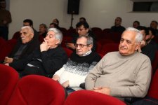 В Баку показали фильм, посвященный Наби Хазри (ФОТО)