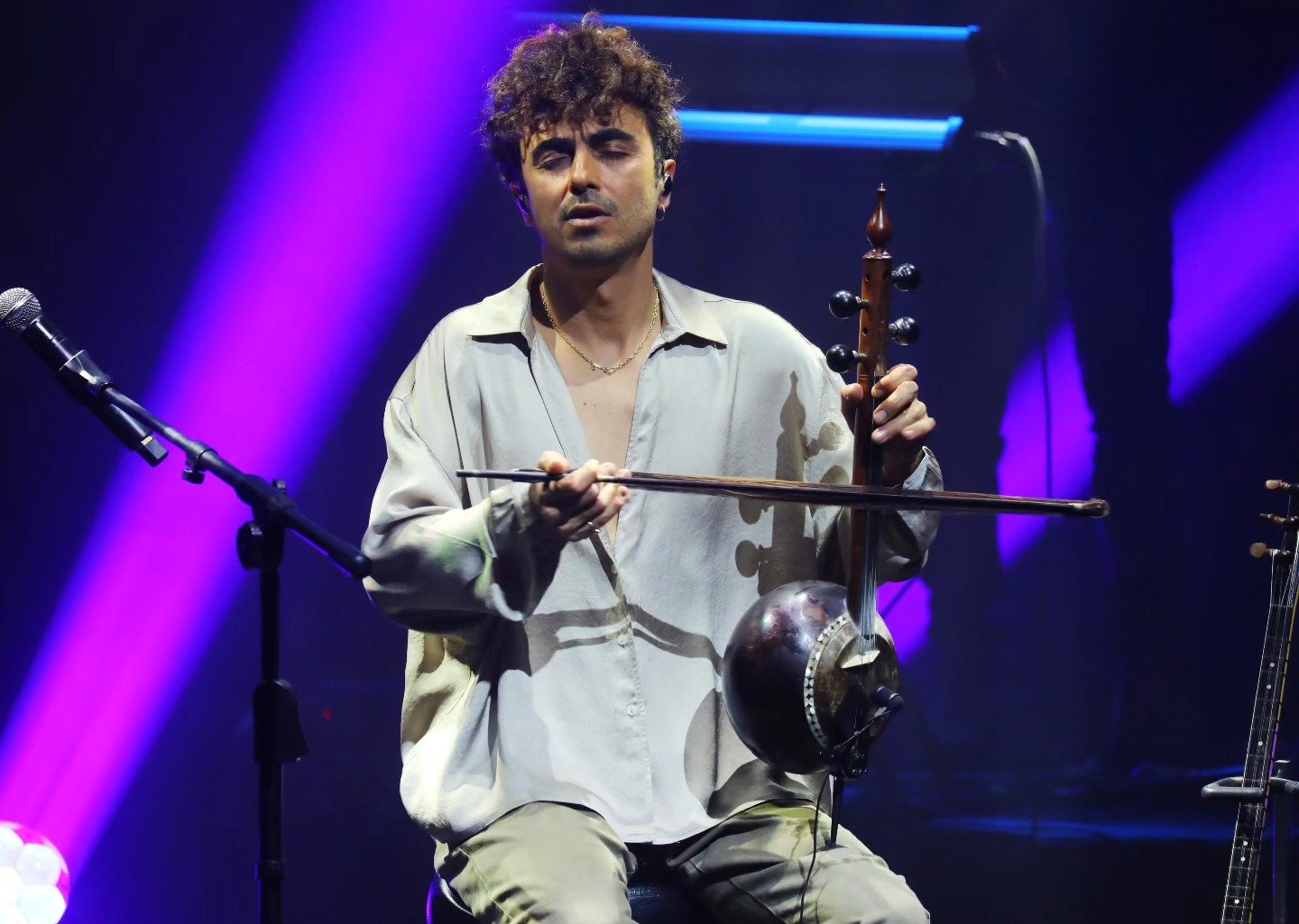 Израильский музыкант на азербайджанской кяманче – мировое турне началось в Баку (ВИДЕО, ФОТО)