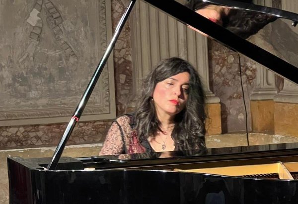 Саида Зульфугарова с успехом выступила с сольным концертом в Барселоне (ВИДЕО, ФОТО)