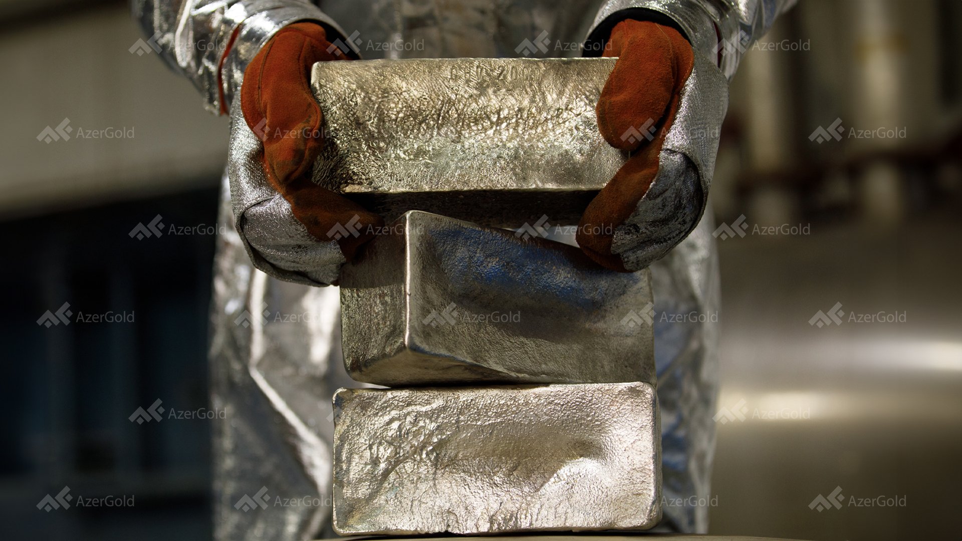 ЗАО «AzerGold» произвело 2000-й слиток