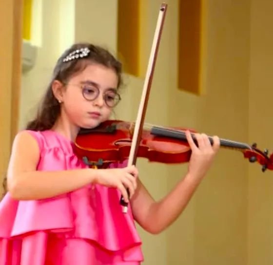 8-летний вундеркинд Дильшад Фархадзаде стала обладателем Гран-при в Италии (ВИДЕО, ФОТО)