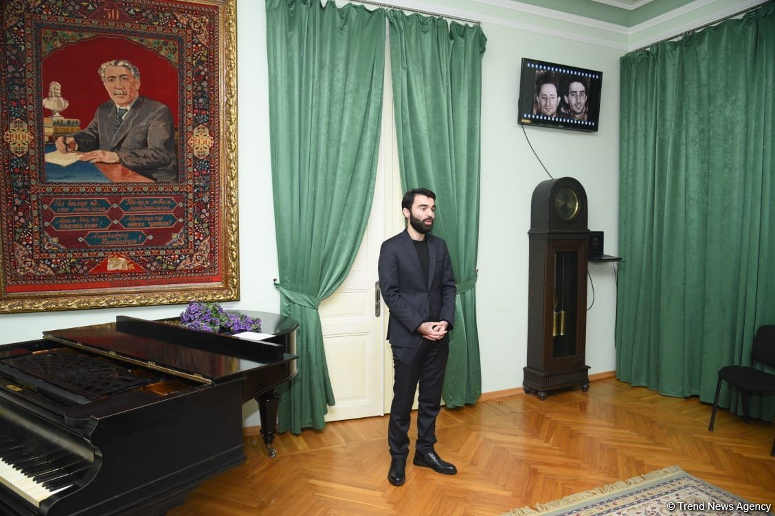 В Баку прошло мероприятие, посвященное 100-летию видного учёного-литературоведа Камала Талыбзаде (ФОТО)