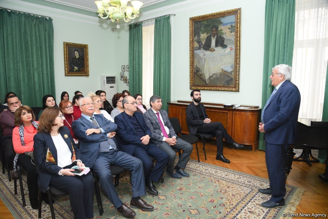 В Баку прошло мероприятие, посвященное 100-летию видного учёного-литературоведа Камала Талыбзаде (ФОТО)