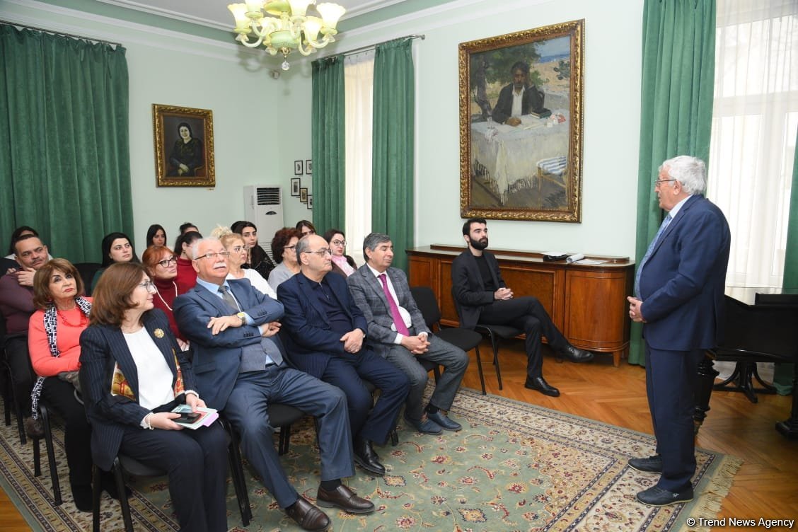 В Баку прошло мероприятие, посвященное 100-летию видного учёного-литературоведа Камала Талыбзаде (ФОТО)