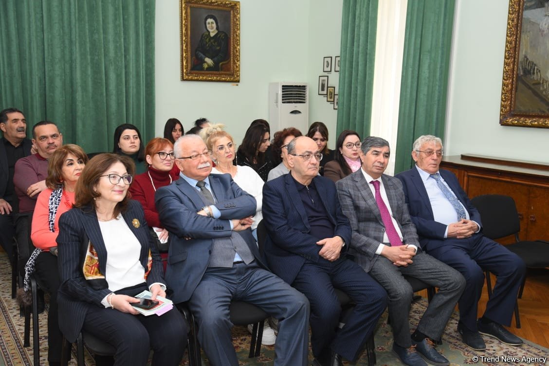В Баку прошло мероприятие, посвященное 100-летию видного учёного-литературоведа Камала Талыбзаде (ФОТО)