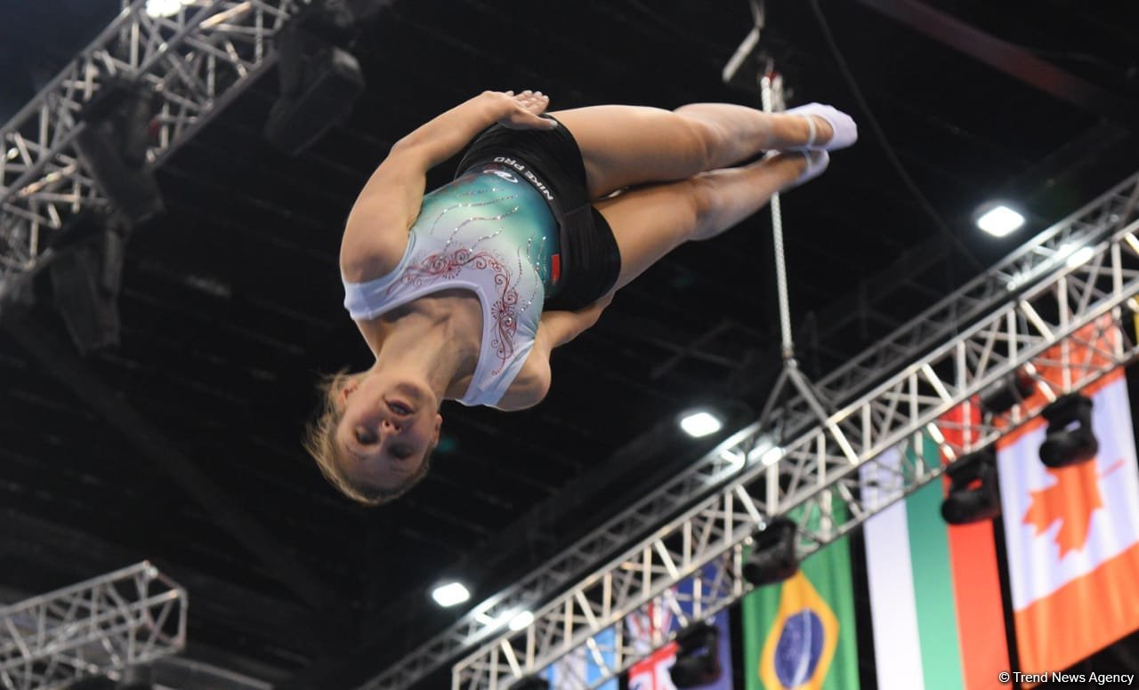 В Национальной арене гимнастики проходят подиумные тренировки участников Кубка мира по прыжкам на батуте и акробатической дорожке (ФОТОРЕПОРТАЖ)