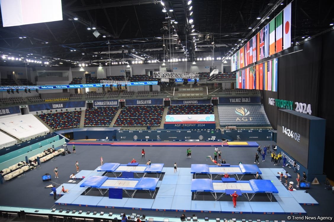 В Национальной арене гимнастики проходят подиумные тренировки участников Кубка мира по прыжкам на батуте и акробатической дорожке (ФОТОРЕПОРТАЖ)