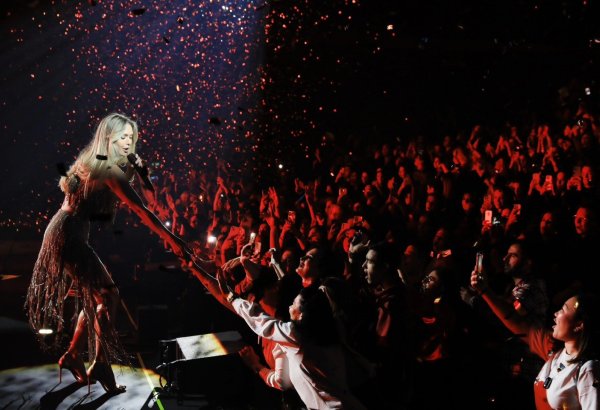 Масса позитивных эмоций! В Баку с аншлагом прошел концерт Веры Брежневой (ФОТО)