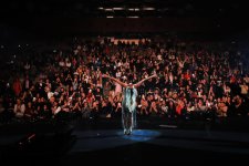 Масса позитивных эмоций! В Баку с аншлагом прошел концерт Веры Брежневой (ФОТО)