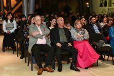 В Баку представлена эко-мода Сабины Зулаловой  с элементами гурамы (ФОТО)