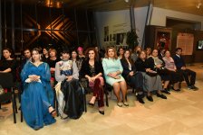 В Баку представлена эко-мода Сабины Зулаловой  с элементами гурамы (ФОТО)