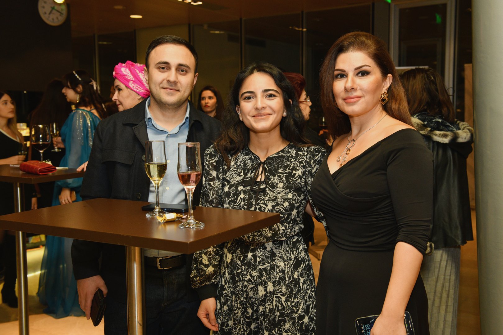 В Баку представлена эко-мода Сабины Зулаловой  с элементами гурамы (ФОТО)