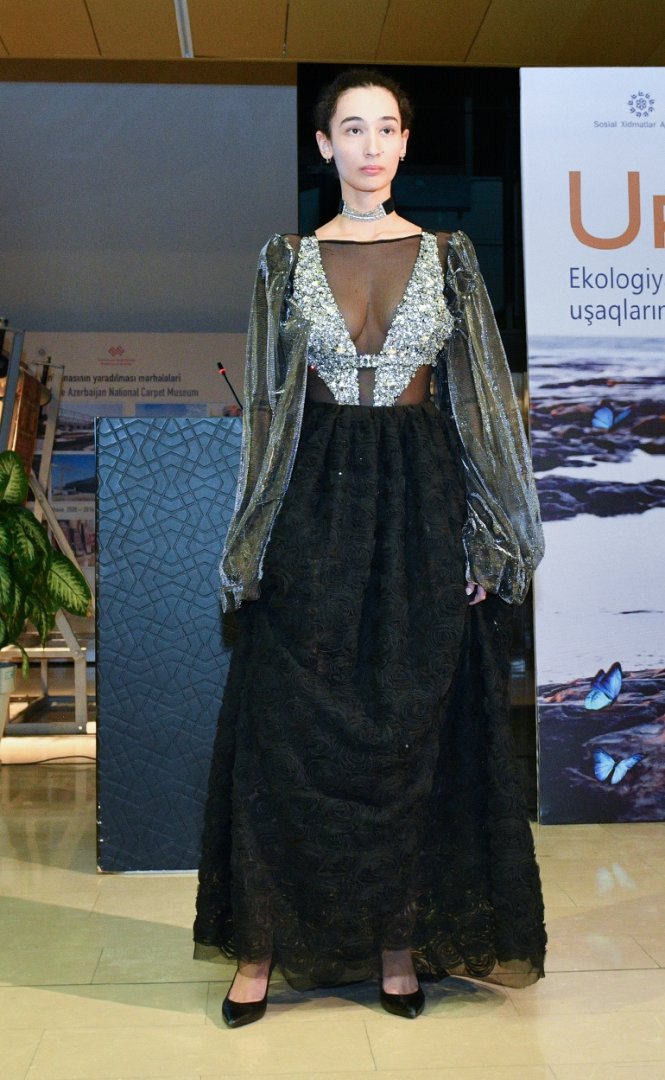 В Баку представлена эко-мода Сабины Зулаловой  с элементами гурамы (ФОТО)