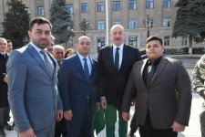 Президент Ильхам Алиев заложил фундамент мемориала жертвам Ходжалинского геноцида и встретился с представителями общественности района (ФОТО/ВИДЕО)