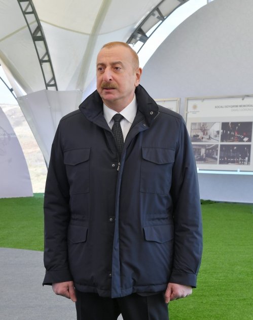 Президент Ильхам Алиев заложил фундамент мемориала жертвам Ходжалинского геноцида и встретился с представителями общественности района (ФОТО/ВИДЕО)