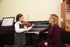 8-летняя азербайджанская скрипачка-феномен Дильшад Фархадзаде покоряет мир - репортаж  (ФОТО)