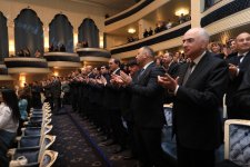 В Гяндже  с большим успехом прошел концерт Мансума Ибрагимова и коллектива "Карабах" (ФОТО)