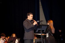 В Баку представлено мультимедийное шоу "Киноконцерт" с кадрами из азербайджанских фильмов (ФОТО)