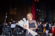 В Баку представлено мультимедийное шоу "Киноконцерт" с кадрами из азербайджанских фильмов (ФОТО)