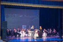 В Баку представлено мультимедийное шоу "Киноконцерт" с кадрами из азербайджанских фильмов (ФОТО)