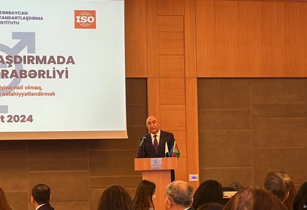 Азербайджанские женщины достойно представляют страну на международной арене - Ильхам Байрамов