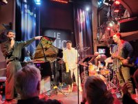 В Париже за билетами на концерт азербайджанского музыканта выстроилась большая очередь (ВИДЕО, ФОТО)