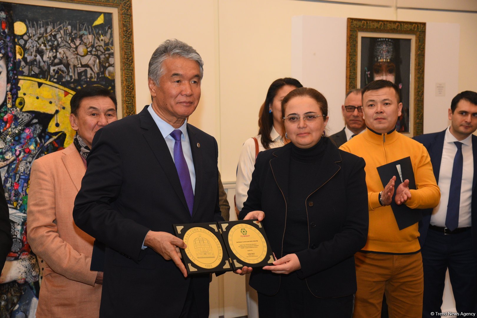 В Центре Гейдара Алиева состоялось торжественное открытие выставки "Томирис" мастеров тюркского мира (ФОТО)