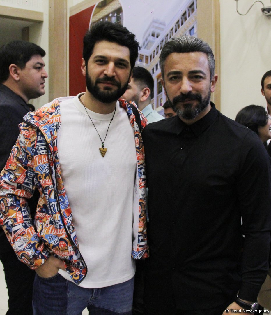 Гала-вечер фильма "Səma ilə Görüş" в Баку вызвал большой ажиотаж – звезды на красной дорожке (ФОТО)