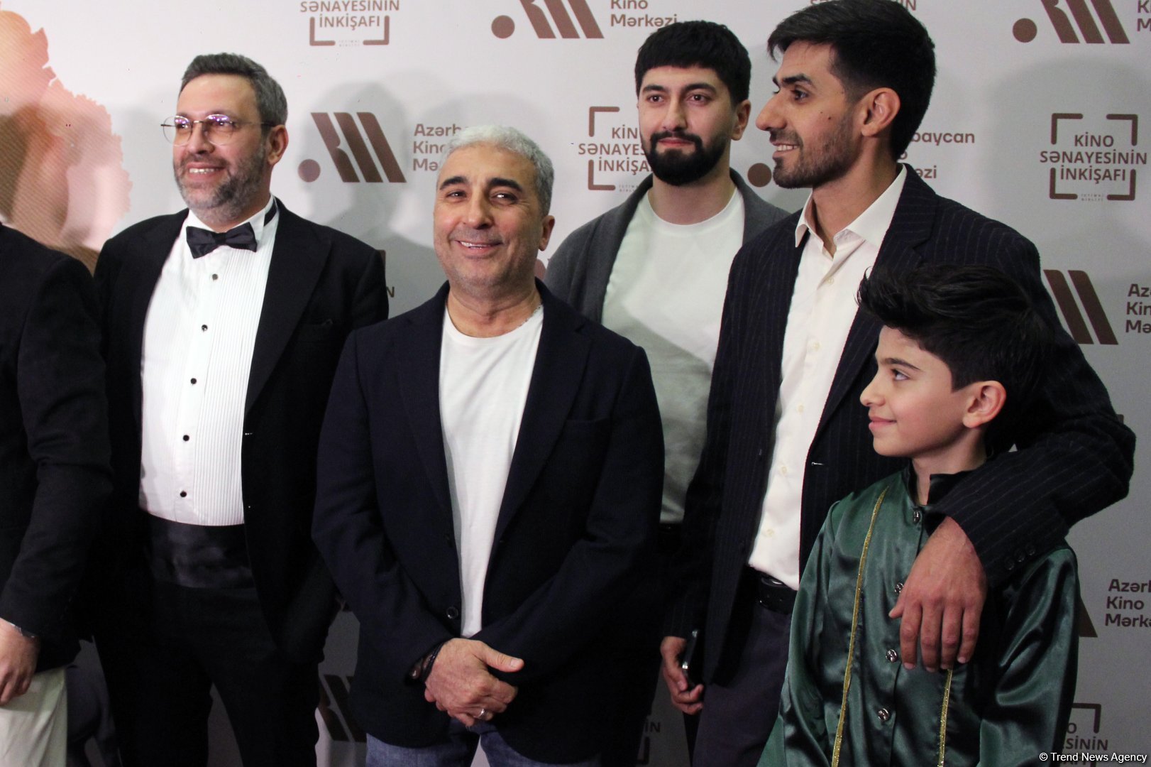 Гала-вечер фильма "Səma ilə Görüş" в Баку вызвал большой ажиотаж – звезды на красной дорожке (ФОТО)