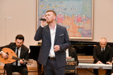 "Музыка в музее": Гюльяз Мамедова и Гейдар Анатоллу выступили с концертом (ФОТО)