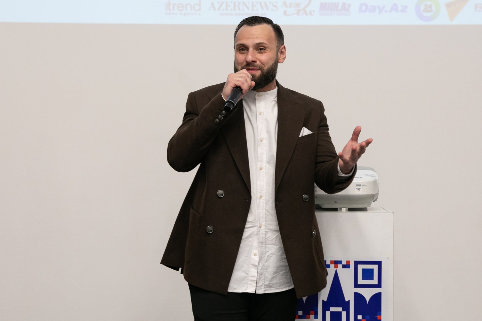 С любовью для женщин - концерт эстрадной музыки в Баку (ФОТО)