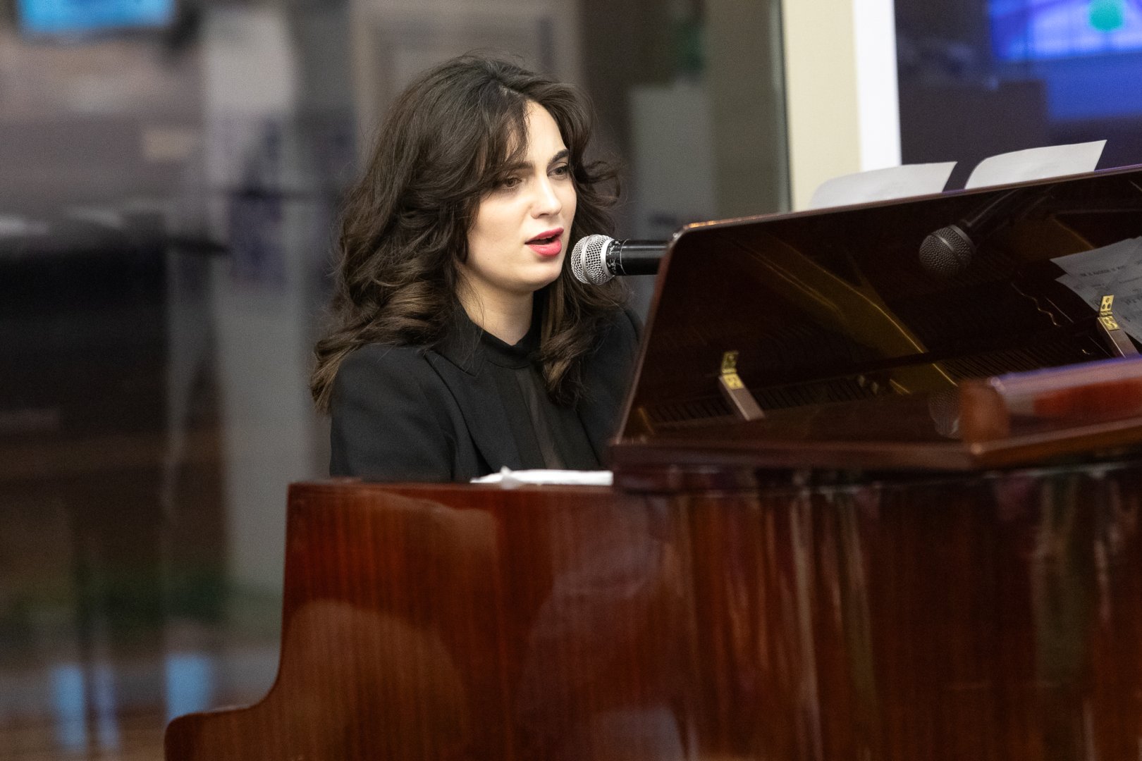 С любовью для женщин - концерт эстрадной музыки в Баку (ФОТО)