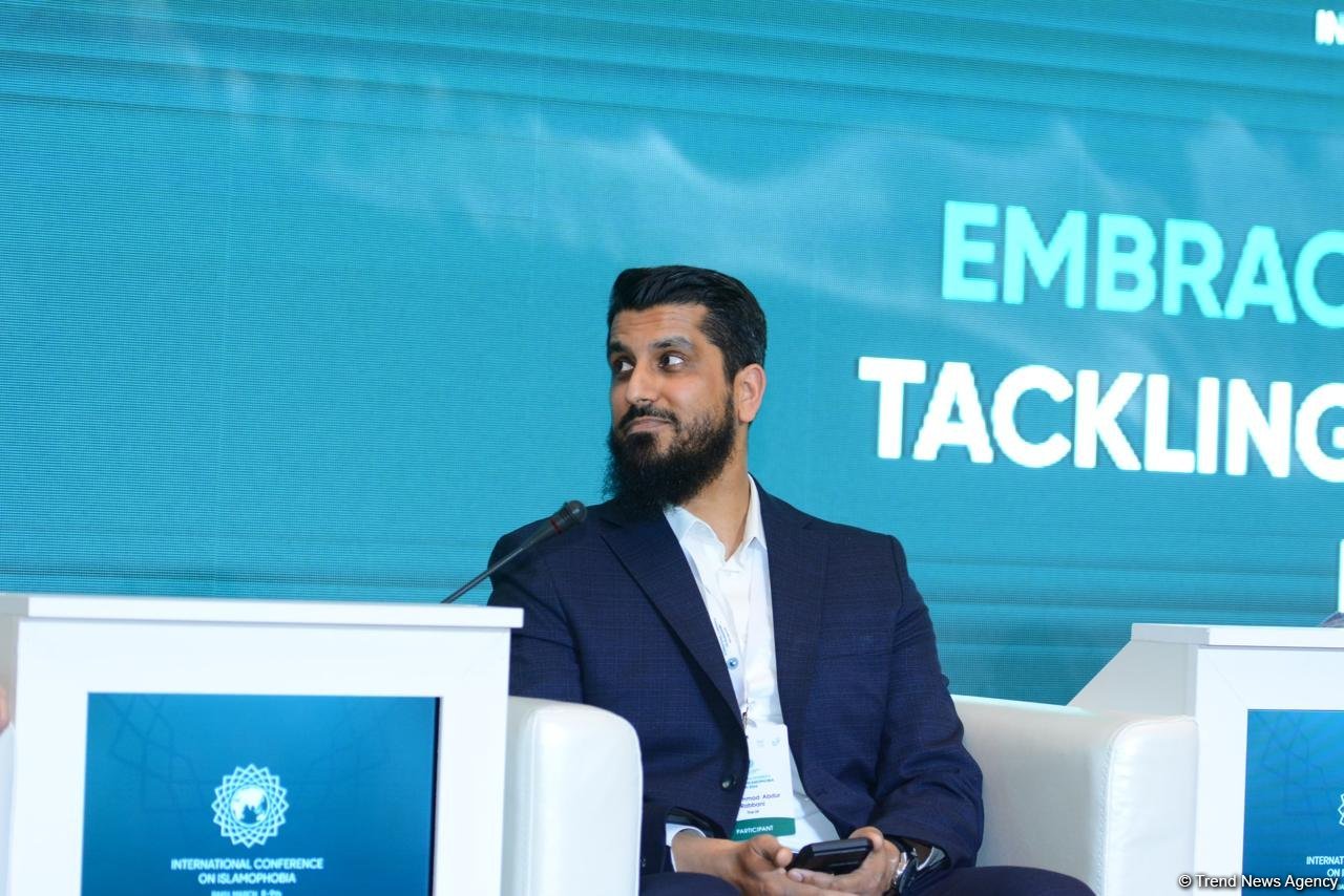 Во Франции угнетают мусульман, и это недопустимо - управляющий директор "CAGE İnternational"