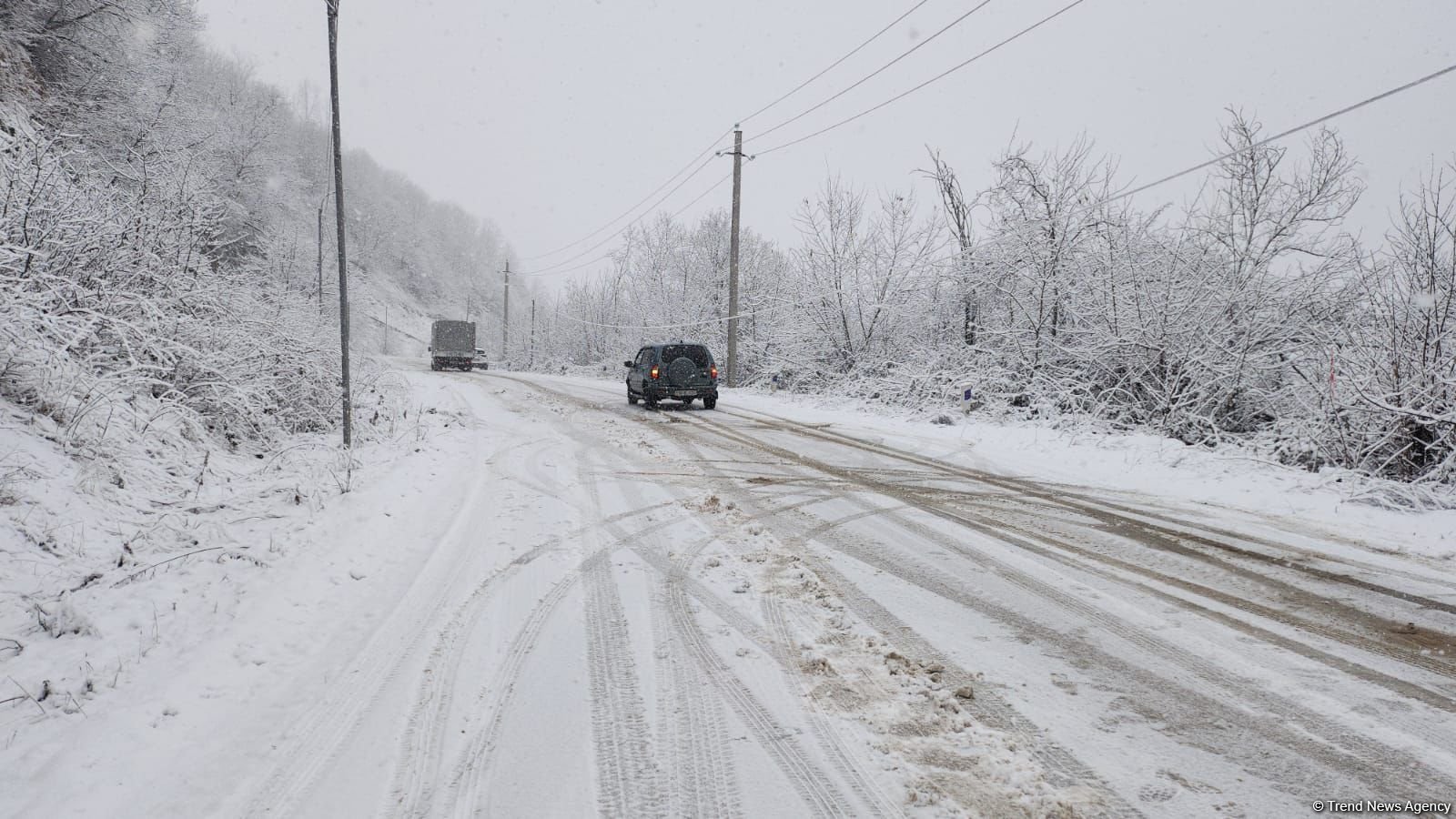 В Шуше выпал снег (ФОТО/ВИДЕО)