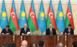 В Баку состоялась церемония подписания азербайджано-казахстанских документов (ФОТО/ВИДЕО)