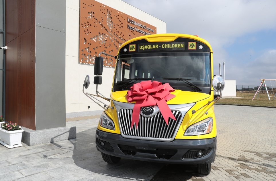 Президент Ильхам Алиев и Президент Касым-Жомарт Токаев приняли участие в церемонии открытия Центра детского творчества имени Курмангазы в Физули (ФОТО/ВИДЕО)