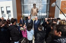 Президент Ильхам Алиев и Президент Касым-Жомарт Токаев приняли участие в церемонии открытия Центра детского творчества имени Курмангазы в Физули (ФОТО/ВИДЕО)