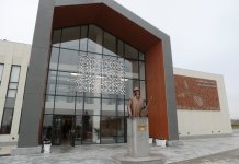 Президент Ильхам Алиев и Президент Касым-Жомарт Токаев приняли участие в церемонии открытия Центра детского творчества имени Курмангазы в Физули (ФОТО/ВИДЕО)