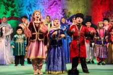 В Баку показали сказочный сад Новруза (ФОТО)