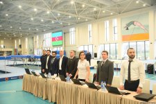 В Баку проходят соревнования чемпионата Азербайджана по прыжкам на акробатической дорожке (ФОТО)